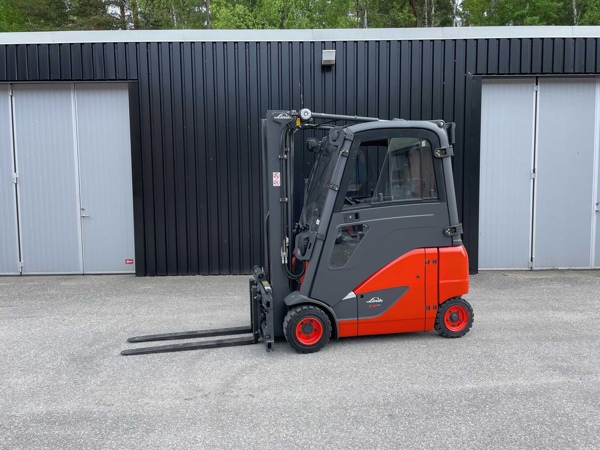 Begagnad motviktstruck 1,8 Linde