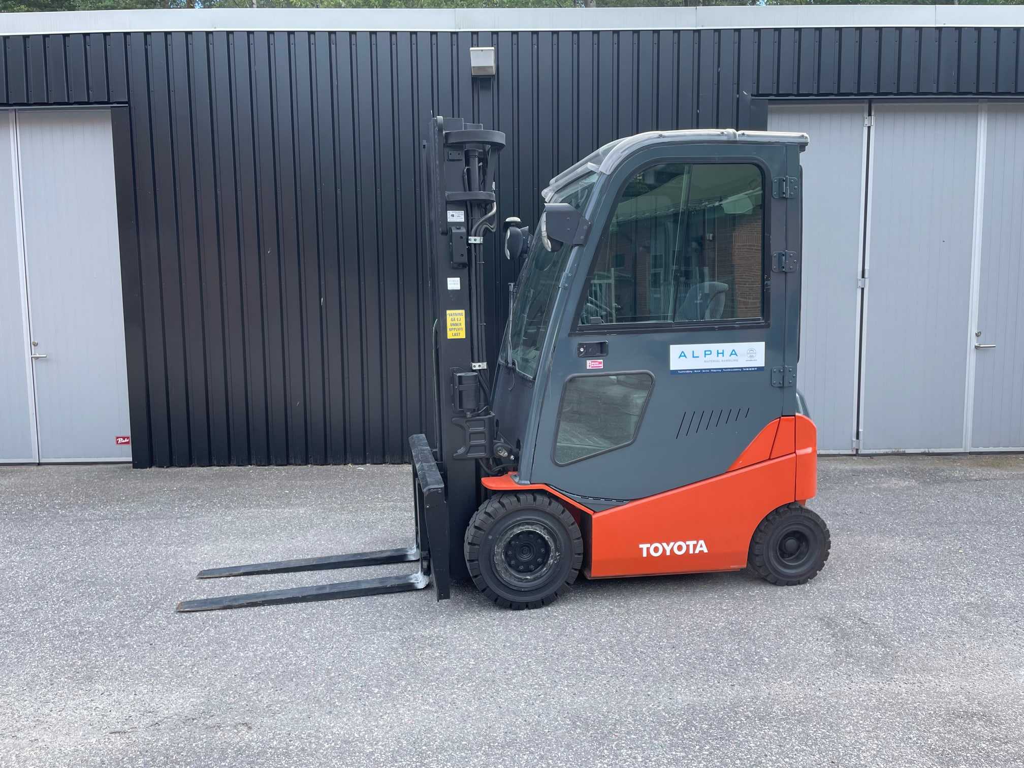 Begagnad motviktstruck Toyota 2 ton